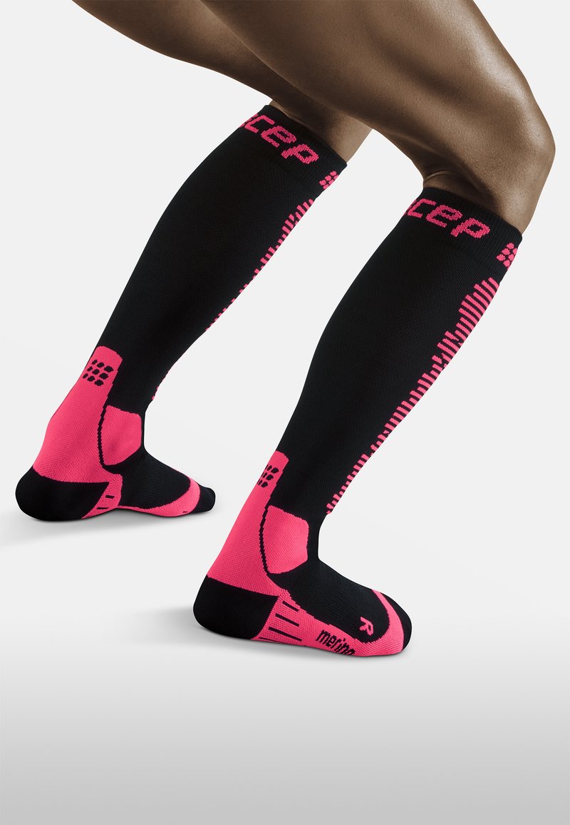 Damen Strumpfhosen | CEP SKI MERINO COMPRESSION Sportsocken black/pink/schwarz - PK70587 Damen Strumpfhosen | CEP SKI MERINO COMPRESSION Sportsocken black/pink/schwarz - PK70587