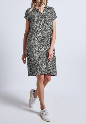 Day dress - dark green