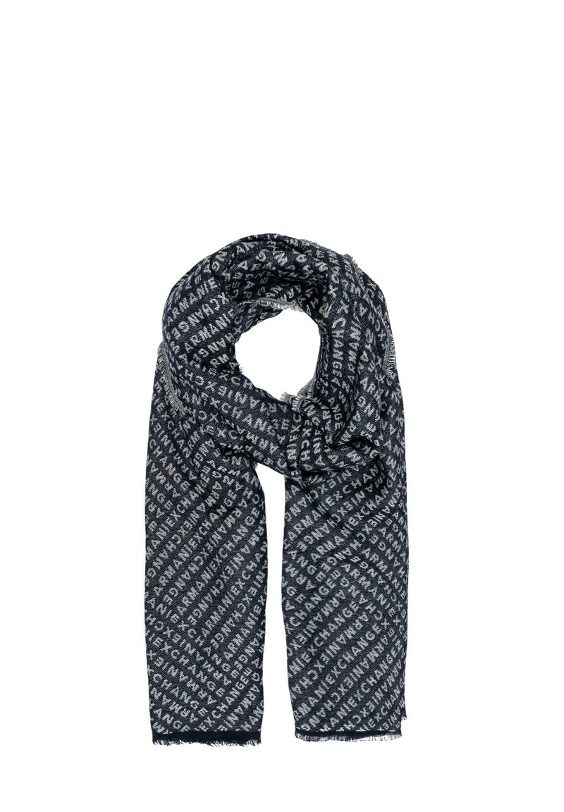 Sciarpa blu navy con un motivo a logo ripetuto in grigio chiaro. Realizzata in tessuto morbido con bordi frangiati; forma rettangolare.