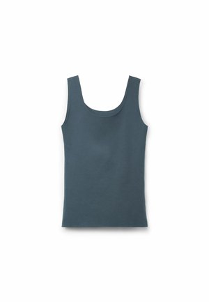 Czarny top na ramiączkach w odcieniu ciemnej zieleni, z okrągłym dekoltem i szerokimi ramiączkami, wykonany z gładkiego, elastycznego materiału, z dopasowaną sylwetką.