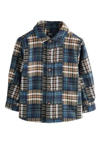 Skjorte med ternet mønster i blødt stof, featuring mørkeblå, grønne, brune og hvide firkanter. Den har en krave og brune knapper foran.