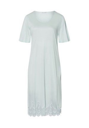 Licht mintgroen kort mouwend jurk met een ronde hals en decoratieve kantafwerking aan de zoom, gemaakt van zacht, lichtgewicht materiaal.