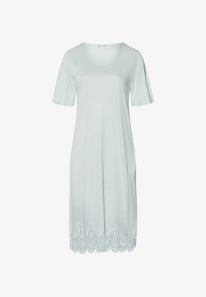 Licht mintgroen kort mouwend jurk met een ronde hals en decoratieve kantafwerking aan de zoom, gemaakt van zacht, lichtgewicht materiaal.