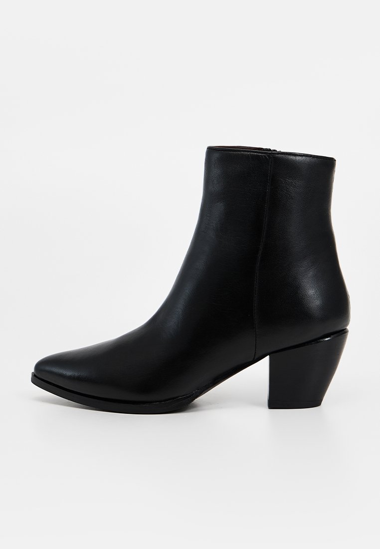 Botines
