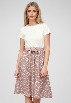 2-POCKETS UND BINDEGÜRTEL - Robe de jour - white