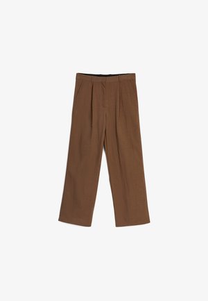 Brown pleated trousers with a wide-leg design, made from textured fabric. Features a waistband and deep side pockets.