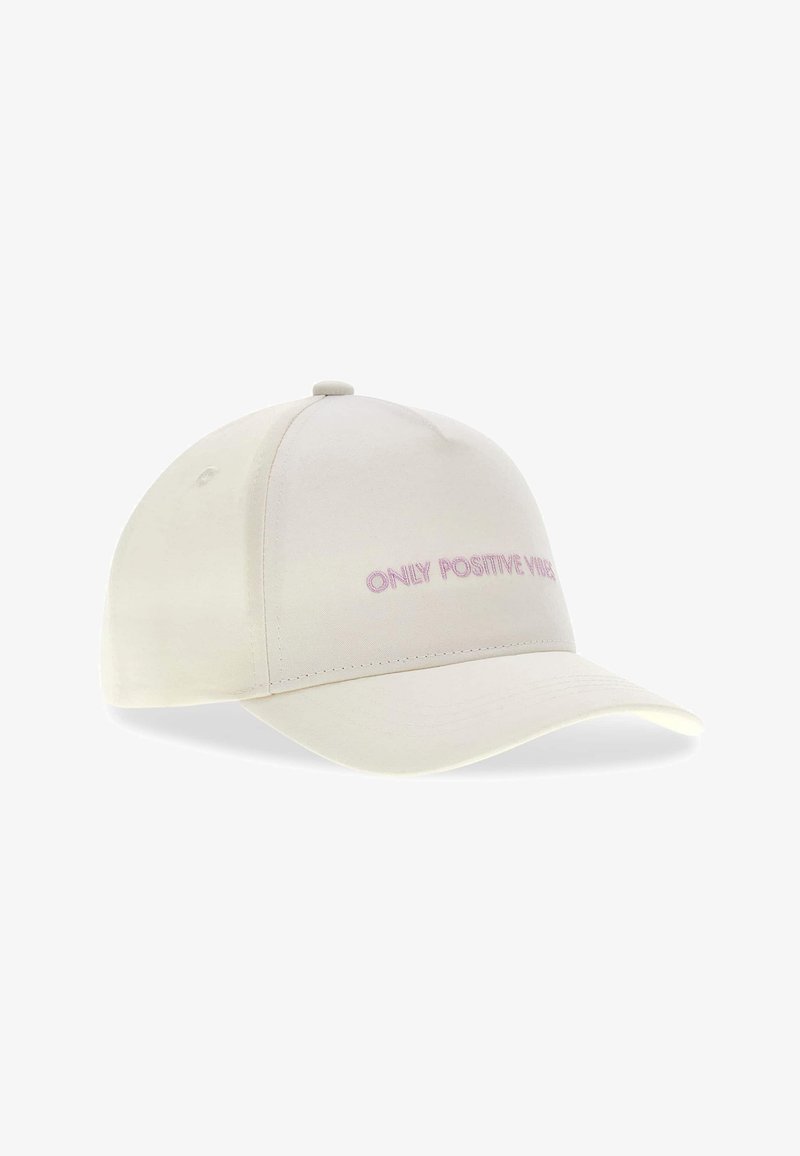 Casquette de baseball blanc cassé avec une visière incurvée et un texte brodé en rose "ONLY POSITIVE VIBES" sur le panneau avant.