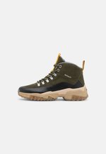 Sneaker Per Uomo O Donna Allestimento, Corsa, Casual, Scarpe Da Ginnastica Accessori Sportivi Vettore Image163863738 Sneaker Per Uomo O Donna Allestimento, Corsa, Casual, Scarpe Da Ginnastica Accessori Sportivi Vettore Image163863738