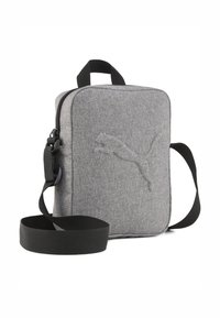 Borsa a tracolla grigia in tessuto con finitura testurizzata, dotata di una tracolla nera regolabile e logo in rilievo sul fronte. Design compatto e rettangolare.