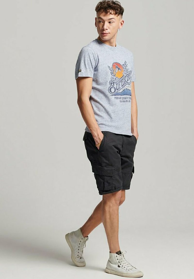 Superdry Men's Stacked Skate Lux Stripe T-Shirt Green Size Small