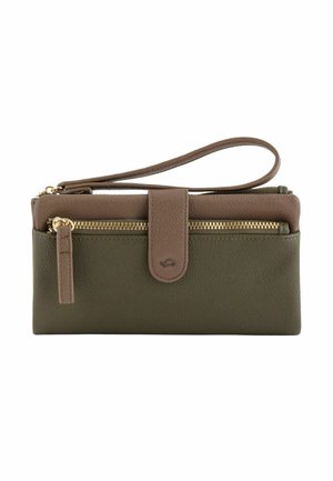 Pochette en cuir vert olive avec un rabat en cuir marron et une bandoulière. Elle comporte des accents de zip dorés et une fermeture à rabat avec un détail de logo.