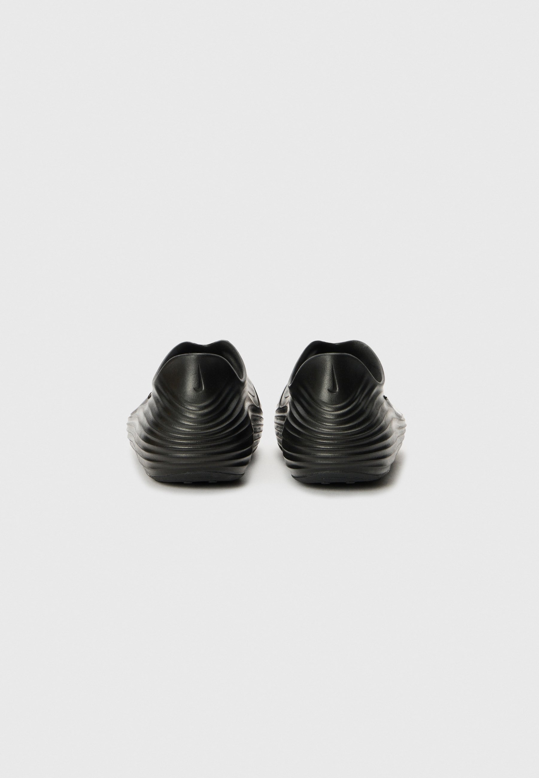 Nike Sportswear REACTX REJUVEN8 UNISEX - Pantofi slip-on - black