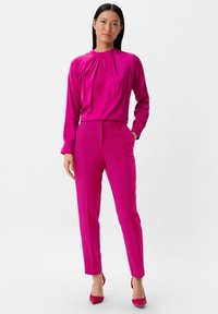 comma - FLIESSENDE -MIT BÜGELFALTEN - Pantalon classique - fuchsia Image miniature 1