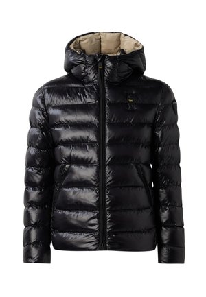 Giubbotto imbottito nero lucido con cappuccio, zip frontale, tasche laterali con zip e fodera beige all'interno del cappuccio.