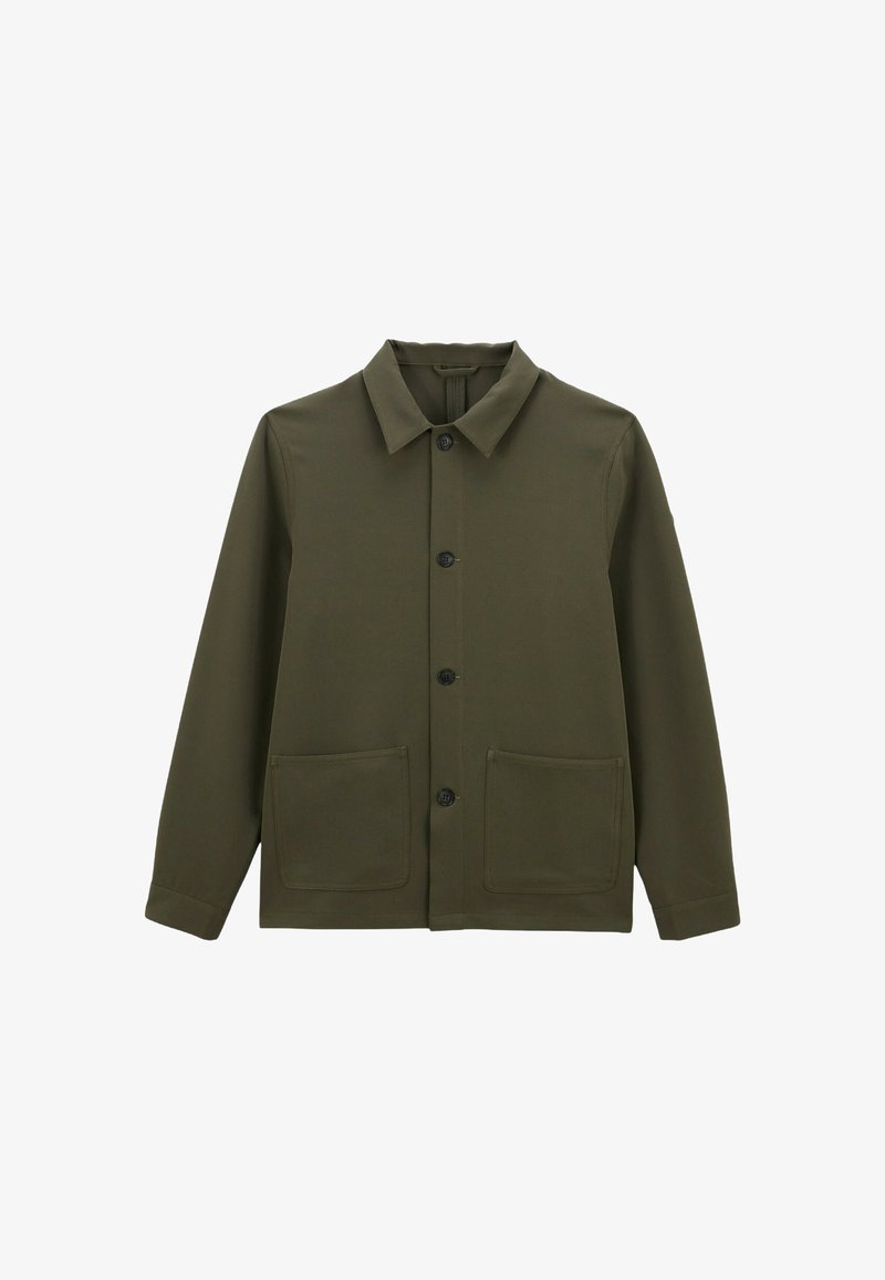 Veste boutonnée vert olive avec un col, des manches longues et deux grandes poches avant.