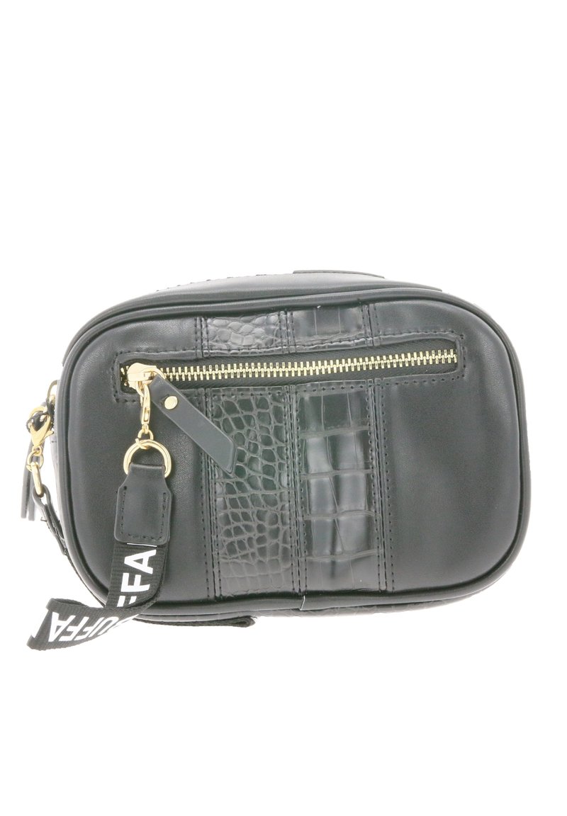 Borsa a tracolla in pelle nera con motivo testurizzato a coccodrillo, zip dorata, tracolla laterale e base piatta per stabilità.