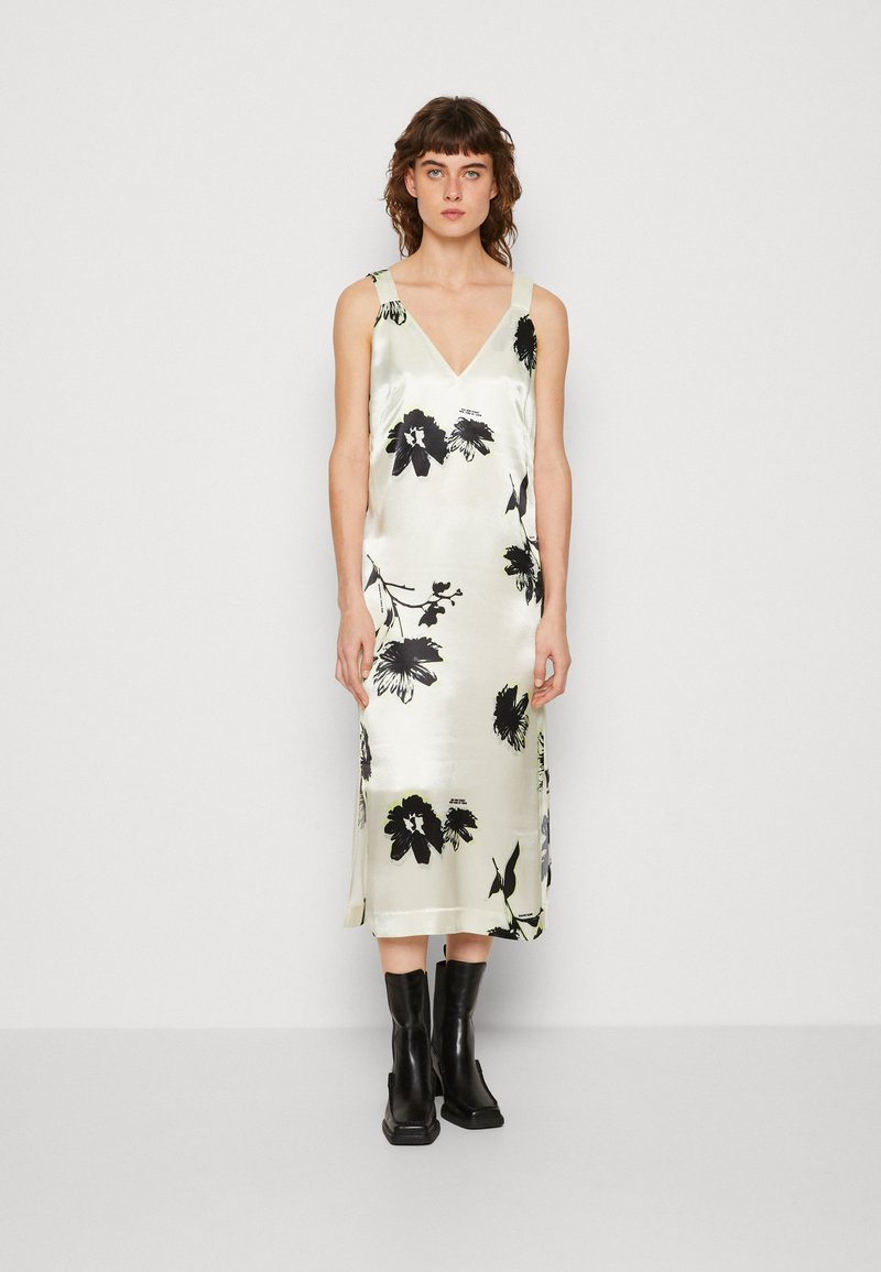 Calvin Klein MODERN SLIP DRESS Robe de soirée vanilla ice/blanc