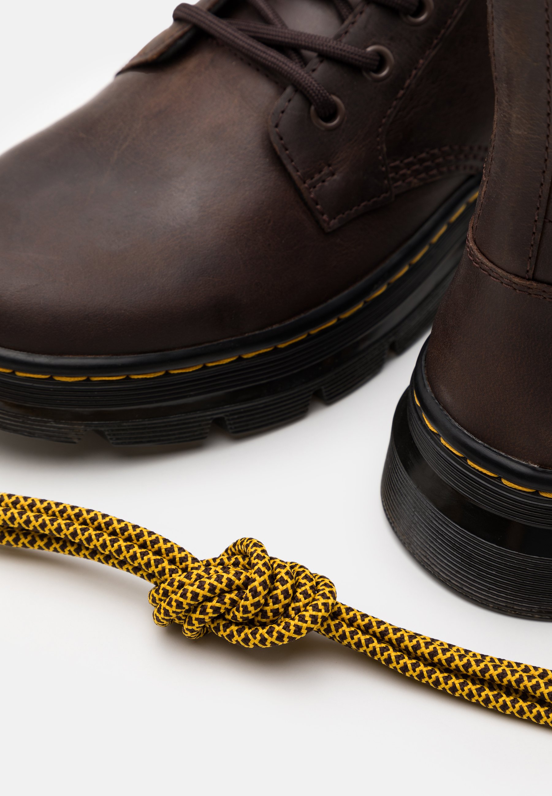 Dr. Martens COMBS - Botines con cordones - brown/marrón oscuro - Zalando.es