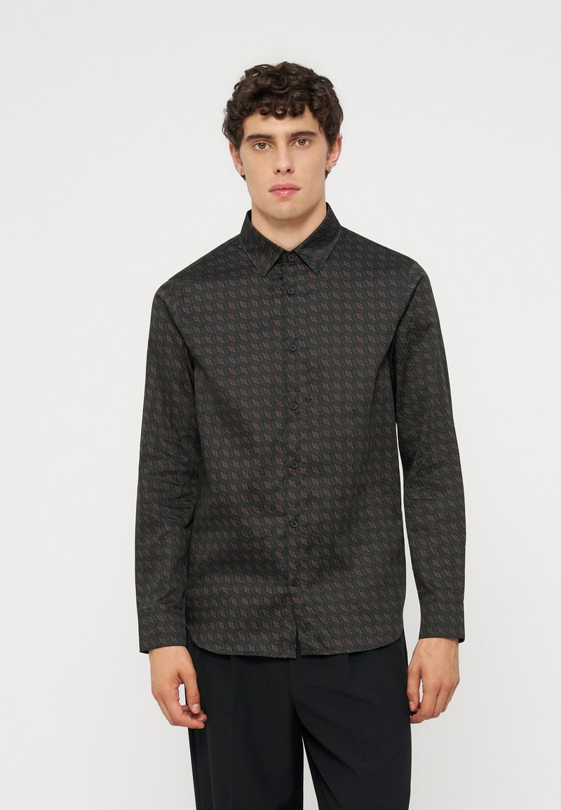 Camisa