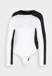 Επιλέχθηκε, black/white