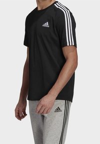 adidas Performance T-shirt med print - black