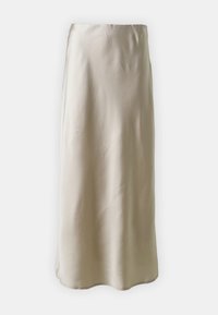 Jupe maxi en soie beige clair, avec une texture lisse, des lignes épurées et une silhouette simple avec un ourlet légèrement évasé.