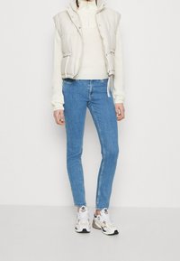 Even&Odd Stickad tröja - off-white