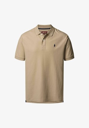 Beež lühikeste varrukatega polo-särk kraega, kahe valge nupuga ja väikese tumeda tikandiga logoga rinnal.