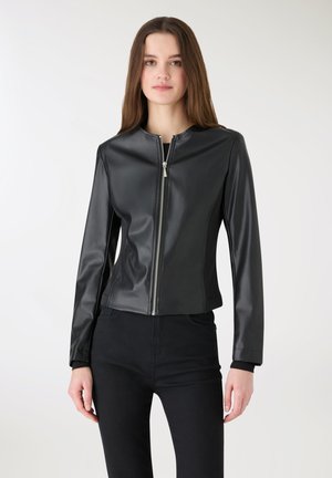 - Kurtka ze skóry ekologicznej