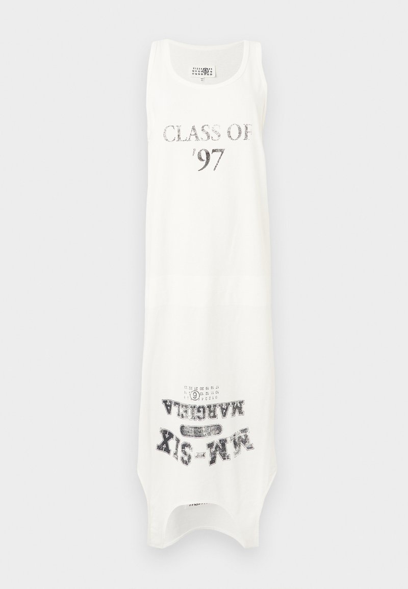 Robe débardeur blanche sans manches avec un ourlet arrondi. Présente une impression pailletée noire indiquant "CLASS OF '97" et un "MARGIELA" à l'envers.
