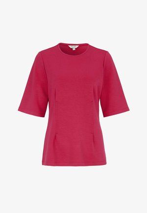 Red short-sleeve crew neck shirt with subtle seam details on front, made of smooth fabric, labeled "Cellbes of Sweden," size 38/40.