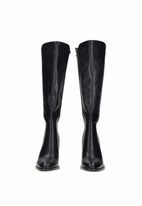 Stivali neri al ginocchio realizzati in pelle liscia, con un design aderente, punta rotonda e chiusura con zip laterale. Suola piatta per stabilità.