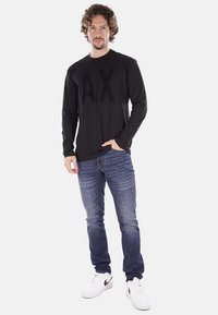 Armani Exchange Maglietta a manica lunga - nero