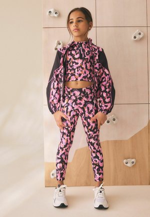 Next, REGULAR FIT - SPORTS ZIP THROUGH JACKET - Verryttelytakki - pink animal