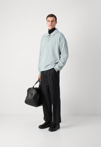 HUGO DARASAIL - Jumper - open grey