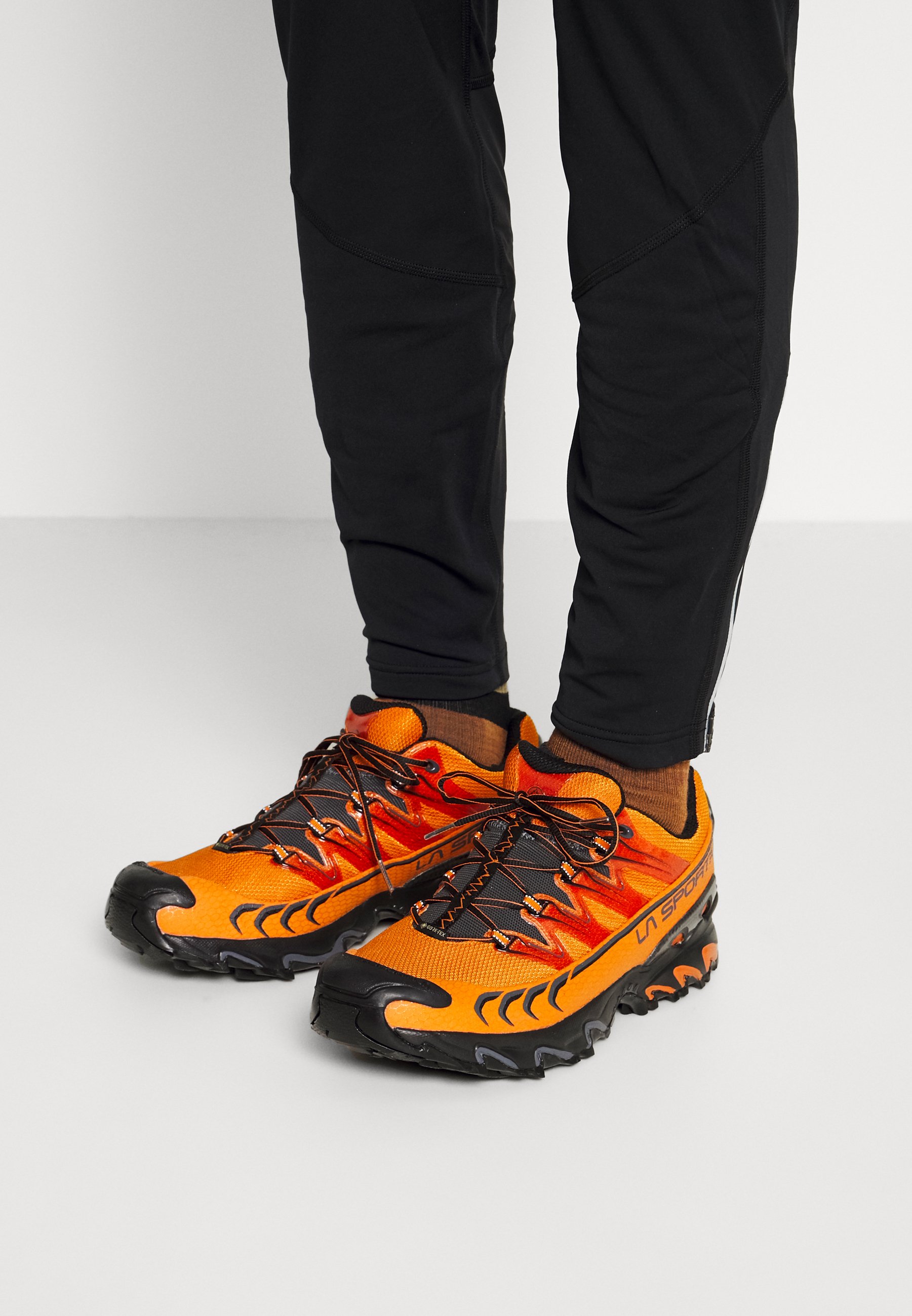 La Sportiva ULTRA RAPTOR GTX - Zapatillas de trail running -  maple/black/naranja - Zalando.es
