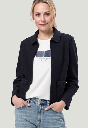 Welche Kauffaktoren es bei dem Bestellen die Wolljacke schwarz damen zu beachten gilt