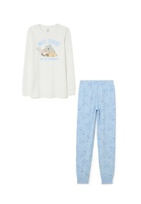 Camisa de pijama blanca de manga larga con el texto "NO HOY, QUIZÁS MAÑANA"; pantalones azules con un patrón repetido de contorno de oso azul claro.