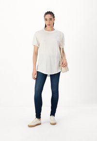 G-STAR LASH FEM LOOSE FIT - Jednoduché tričko - white