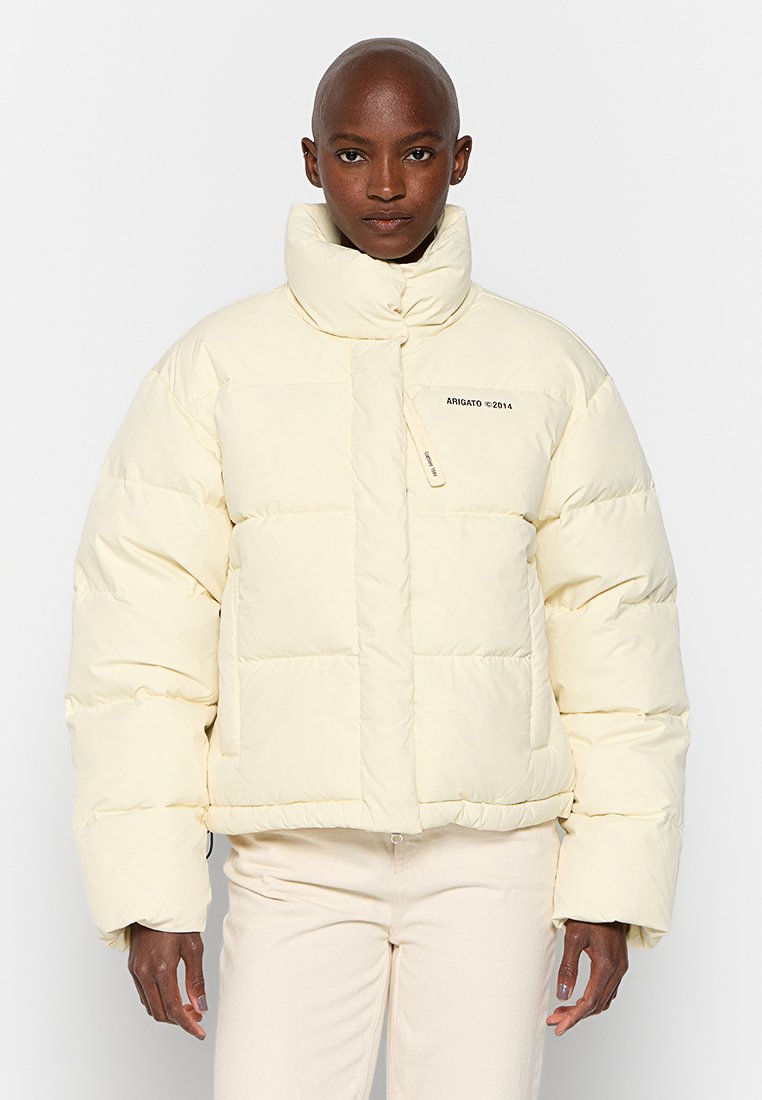 Axel Arigato Gewatteerde jas crème