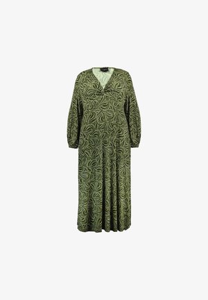 Robe longue verte avec motif abstrait tourbillonnant blanc, encolure en V, manches longues bouffantes et détail froncé au niveau de la poitrine.