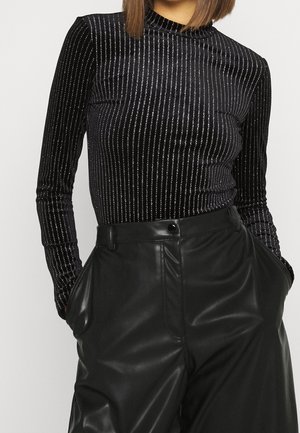 Langærmet T-shirt - black