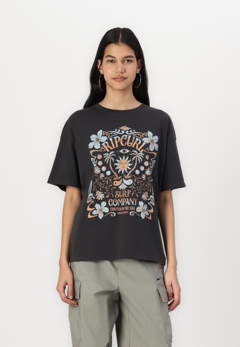 Sötét szürke pamut póló színes virágmintával és 'Rip Curl Surf Company' felirattal, laza fazonú, rövid ujjú. Hétköznapi stílus.