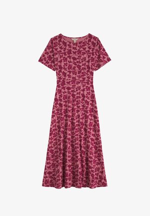 Roza midi obleka s kratkimi rokavi, oprijetim pasom in temno rožnatim cvetličnim vzorcem po celotni površini.