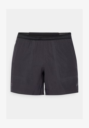 Shorts de atletism negre, realizate dintr-un material ușor și respirabil, cu textură în relief, talie elastică și detaliu cu logo reflectorizant.