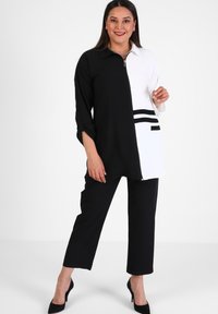 Modanisa POINT COLLAR  PLUS SIZE ALIA - Tunika - black