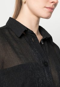 Monki Blusa com botões - black