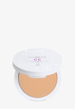 Poudre compacte correctrice de couleur végétalienne Lumene CC avec poudre de maquillage beige clair et couvercle blanc gaufré.