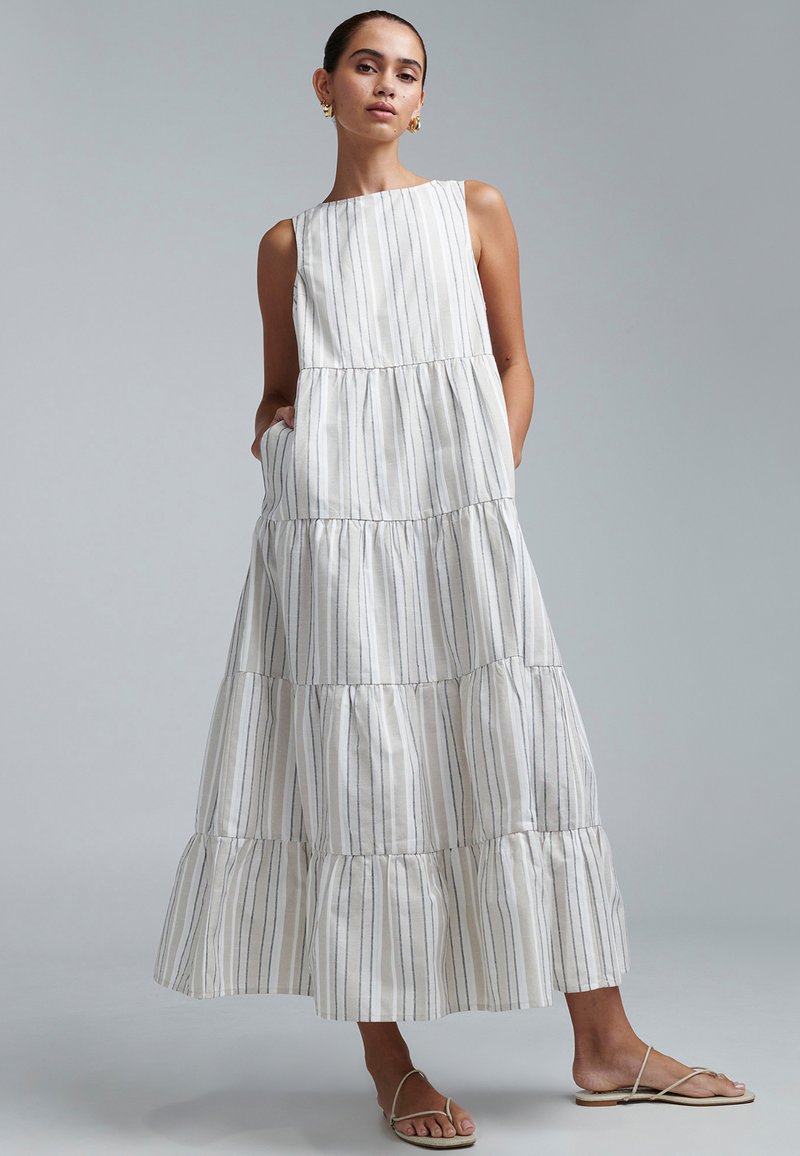 ST MRLO BYRON - Robe longue - neutral stripe/blanc - ZALANDO.FR