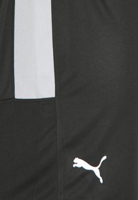 Puma Pantalón corto de deporte - black